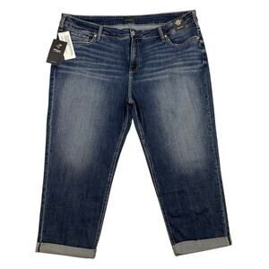 Silver Jeans Elyse Curvy Fit Mid‑Rise Capri 22W/23L Indigo NWT